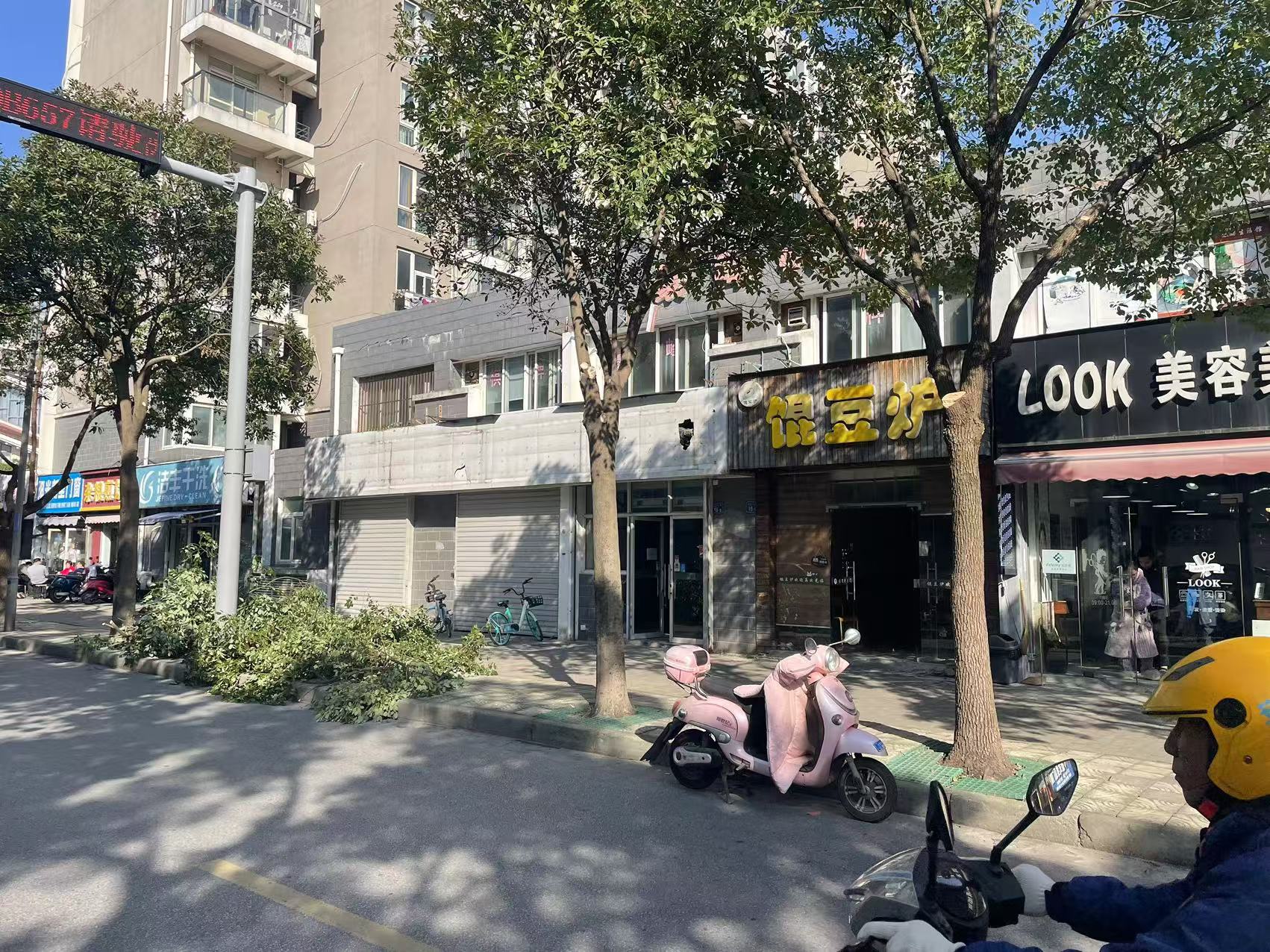 房东直租，桃源人家小区沿街商铺4间(一拖二，每间120㎡)，可整租，可分租